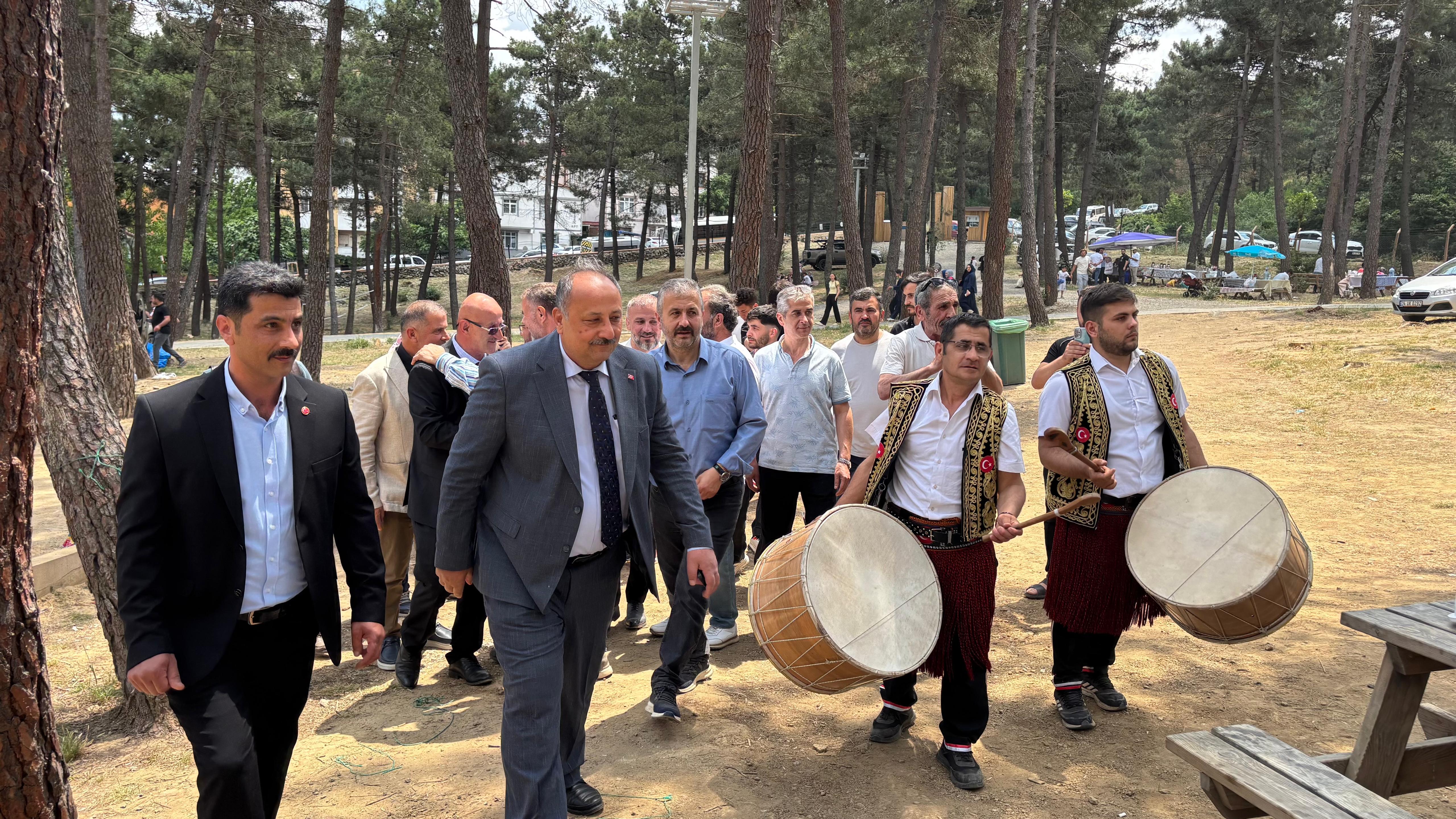 BAŞKAN KARACA’YA YOĞUN İLGİ