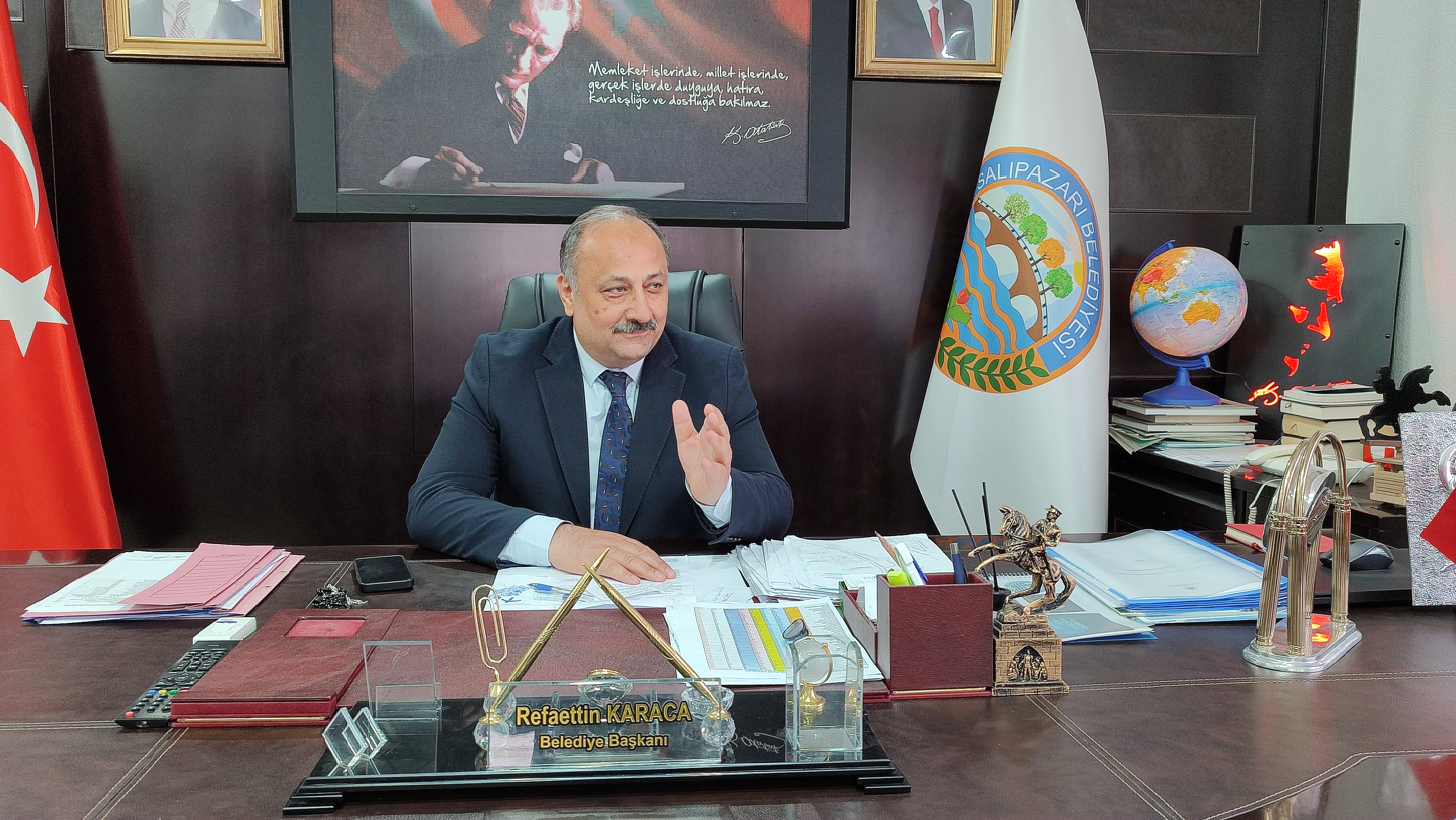 BAŞKAN KARACA: “HİZMETTE SİYASET OLMAZ”